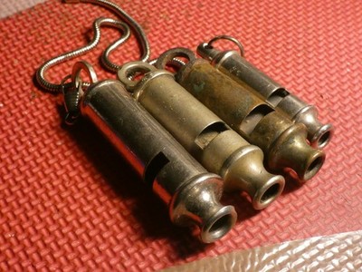4 VINTAGE PFEIFEN ACME PFADFINDER J HUDSON 1915 MÄDCHENFÜHRER SAMMLERSTÜCKE