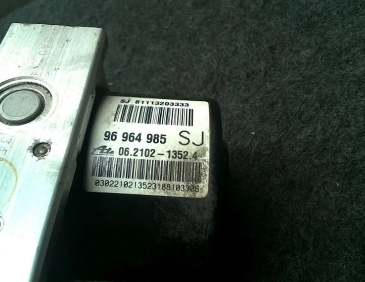 2009-2010 PONTIAC G3 ABS ANTI-LOCK BRAKE PUMP ASSEMBLY - Image 2 of 3