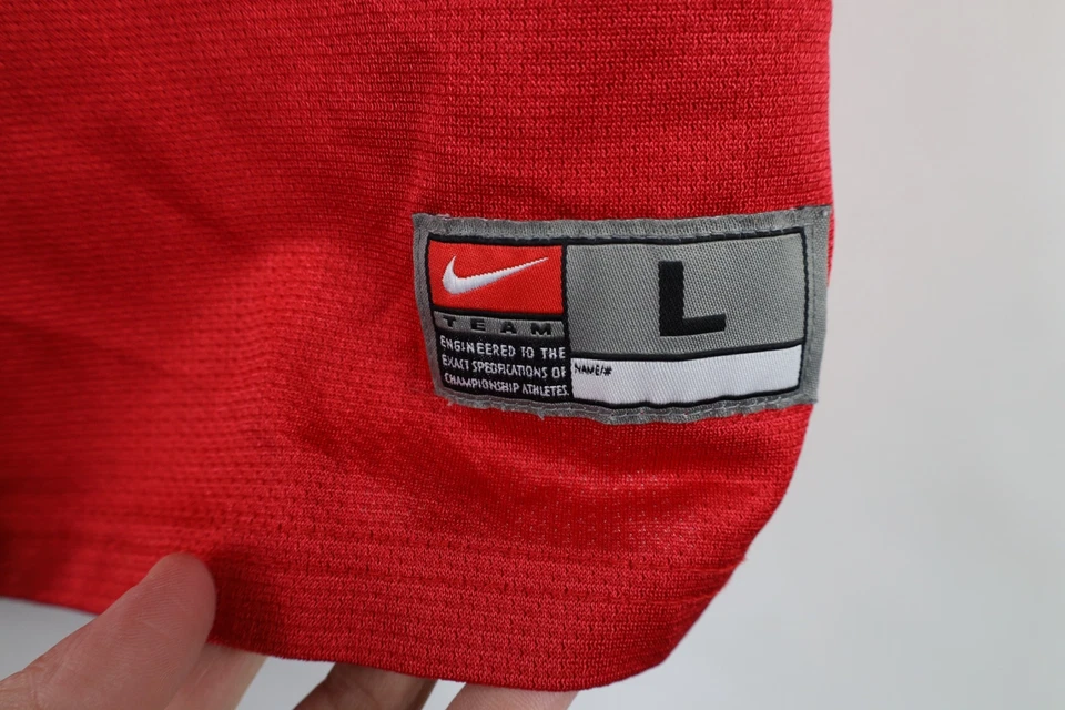 Camiseta de fútbol vintage Nike para mujer grande envejecida de la Universidad Estatal de Ohio roja Foto 4 de 4