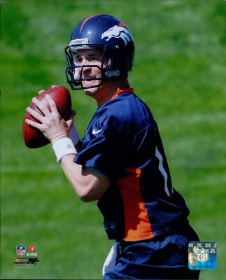 Peyton Manning Denver Broncos NFL Licensed Unsigned Glossy 8x10 Photo K ...