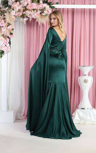 Vestido formal Royal Queen RQ7961 cuello en V sirena manga capa - Imagen 7 de 11