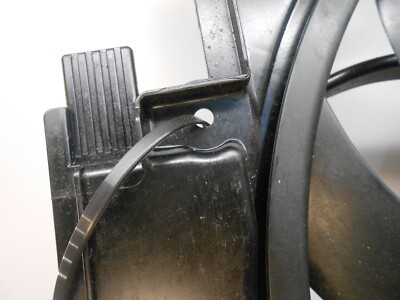 2013-17 BMW F22 F30 Radiator Cooling Fan & Motor OEM 8641946