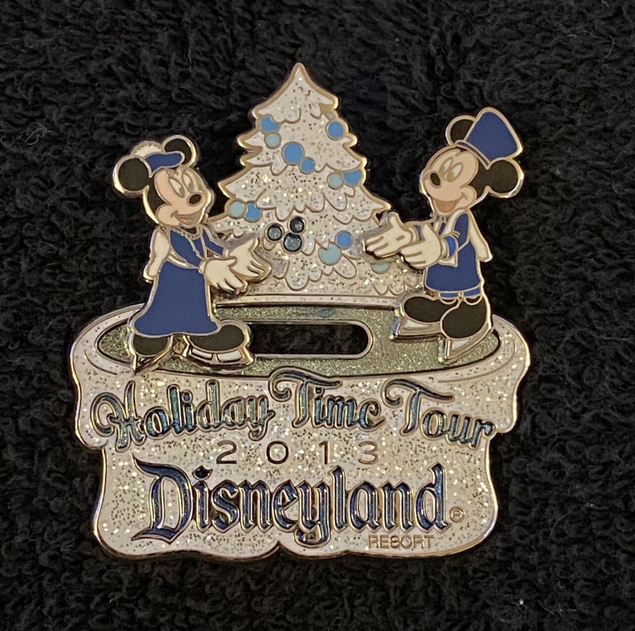 Disney Pin #187, 2013, Holiday Time at the Disneyland Resort