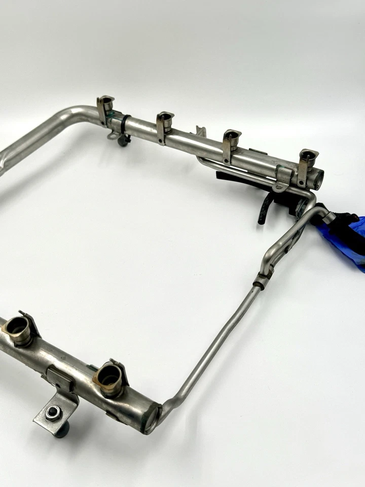 VW TOUAREG 2004-2007 4,2 L RIEL DE COMBUSTIBLE 077133681 AB VIN PROBADO Foto 3 de 4