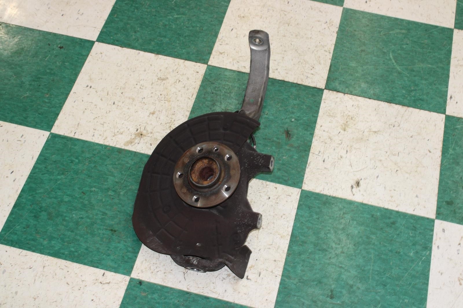 14-17 Ghibli Passenger RH RF Front Bearing Hub Spindle Knuckle Unit Factory OEM
