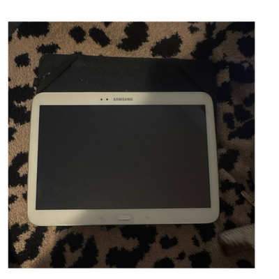 Samsung Tablet 15 in Wi-Fi 16 GB White 