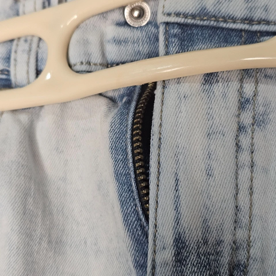 Justice Light Wash Distressed Mermaidcore parche de lentejuelas color cambio jeans 8 Foto 4 de 4