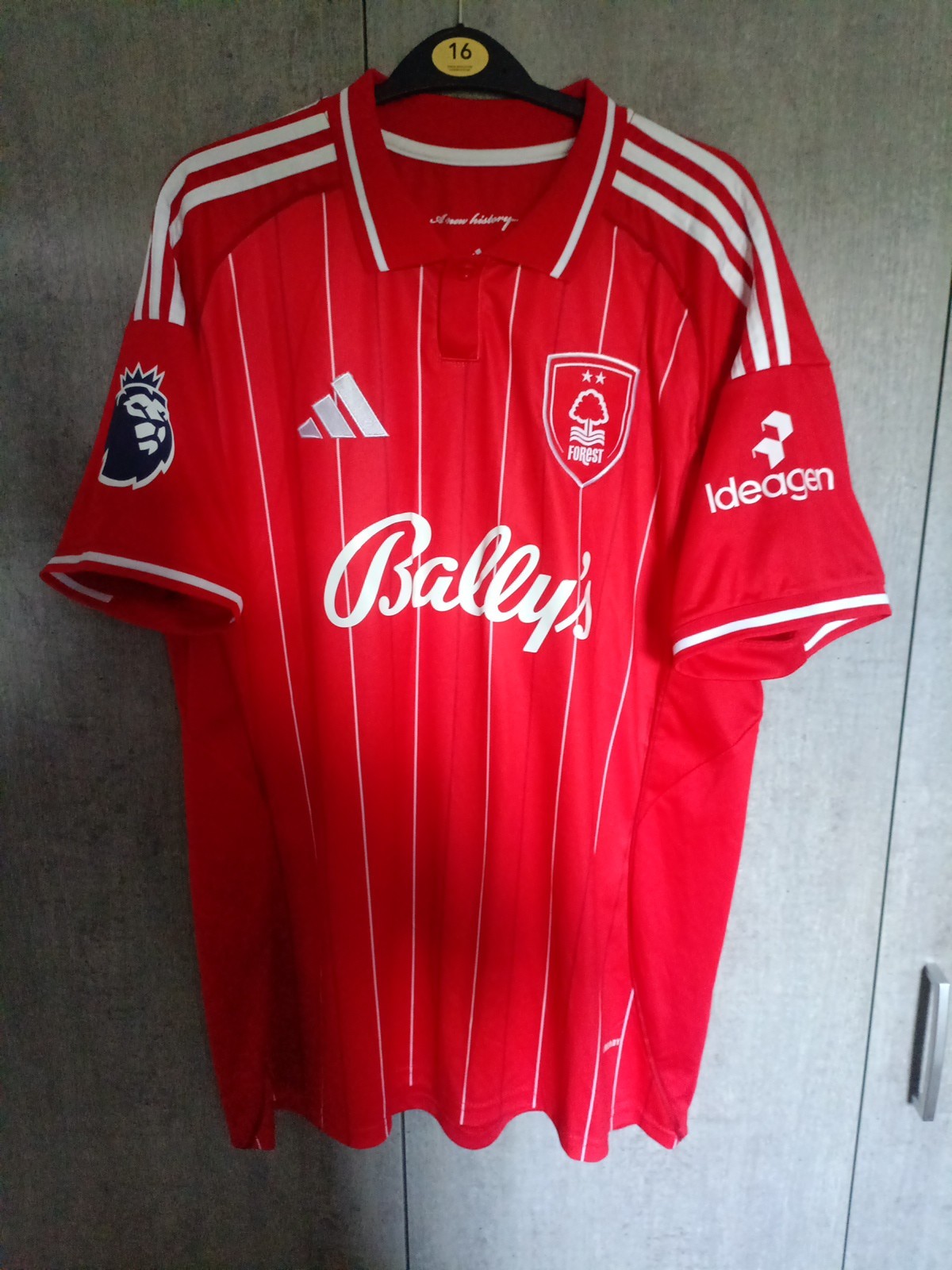Nottingham Forest Home Shirt 25/26 Adidas Size 2XL Pre Loved Excellent Condition for sale on Ebay