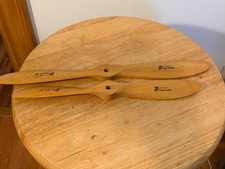 2 Top Flite Wood Propellers - Top Flite Super-M 10-8 and Super-M 12-4 NEW
