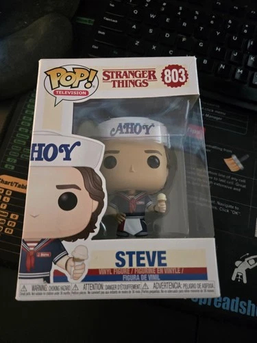 Funko Pop! Vinyl: Stranger Things - Steve #803 with Pop Protector