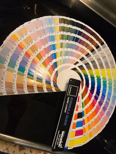 Madeira Pantone Formula Guide 4th ed. Solid Coated.