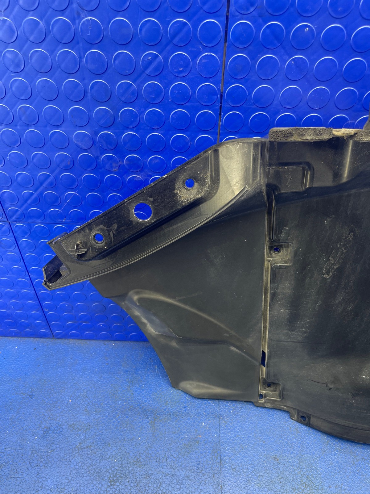 2016-2021 MCLAREN 570S REAR LEFT RADIATOR SIDE AIR INLET DUCT PANEL 13A6240CP