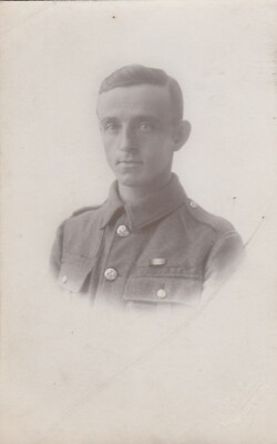UNBEKANNTER MANN IN UNIFORM - Vintage POSTKARTE
