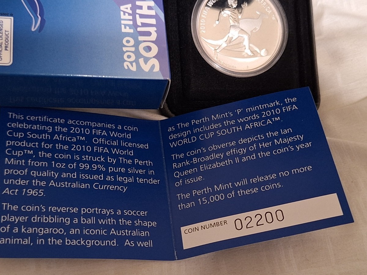 SOUTH AFRICA 2010 FIFA WORLD CUP COMMERATIVE 1 oz silver COA& OGP
