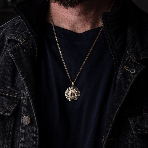 Bisel meandro colgante de moneda Pegasus oro 14K - Imagen 4 de 5