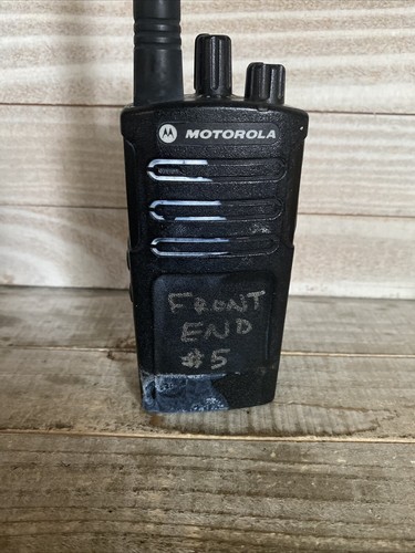 Motorola RMV2080 Black On-Site 8 Channel VHF Business 2-Way Radio Walkie Talkie - Picture 2 of 14