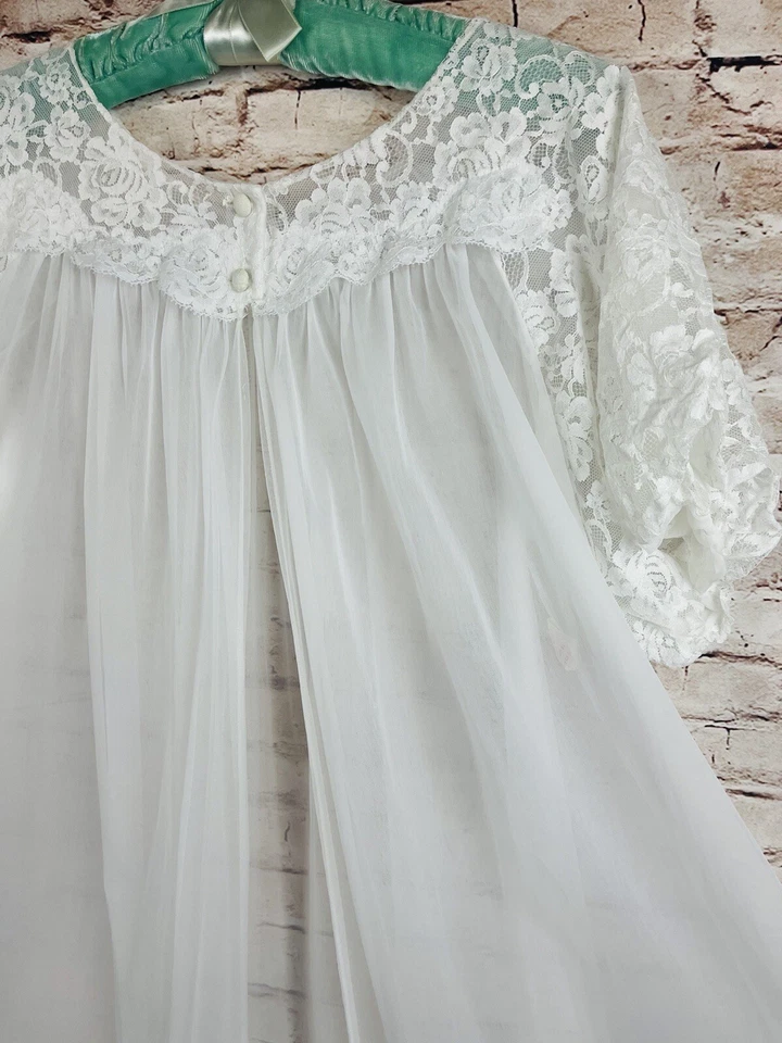 复古 Sears 白色双透明雪纺花边新娘 Peignoir 长袍 尺寸 34 LOVELY — 第 3/4 张图片