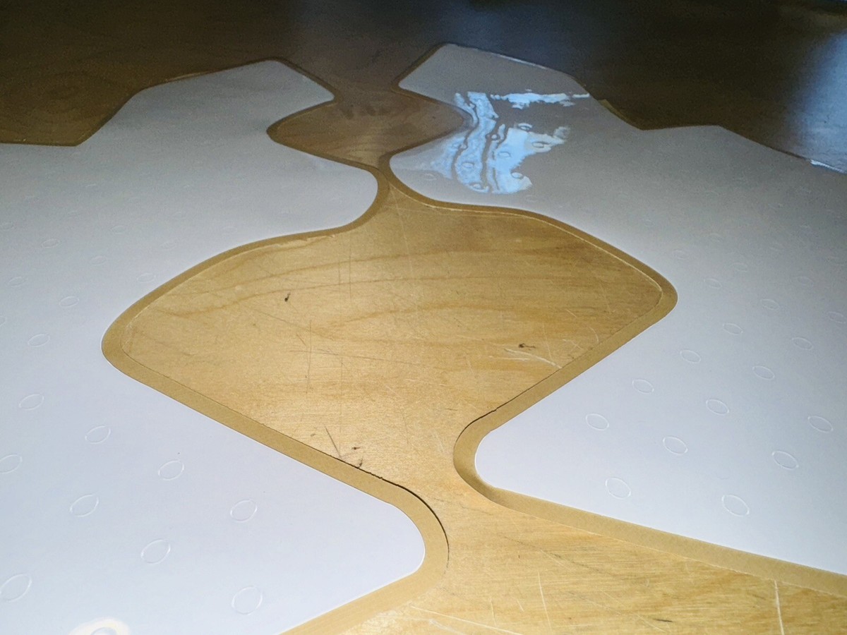 SUZUKI DRZ400 Whit Tank Graphics with Perforations Drz400sm