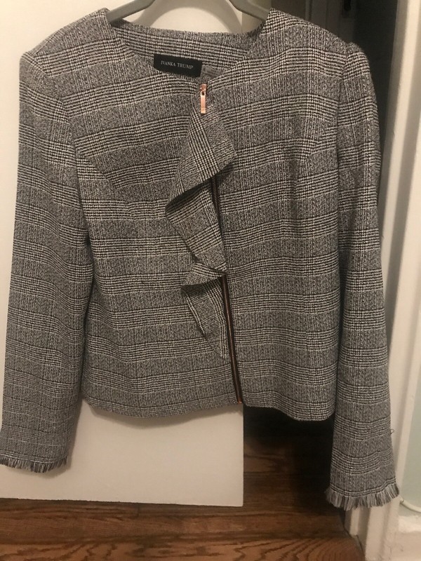 Brand New. Ivanka Trump Blazer Size 8.