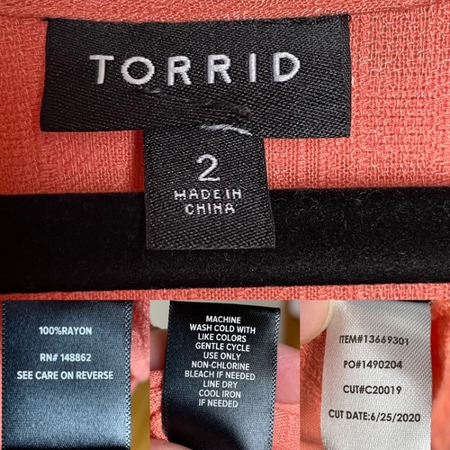 Torrid Sz 2 Coral Textured Gauzy Woven Tie Front Bell Sleeve V Neck Top US 18 - Picture 15 of 15