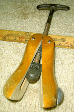 Vintage Wooden Shoe Stretcher. Antique Cobbler's Tool. Very Nice Condition.