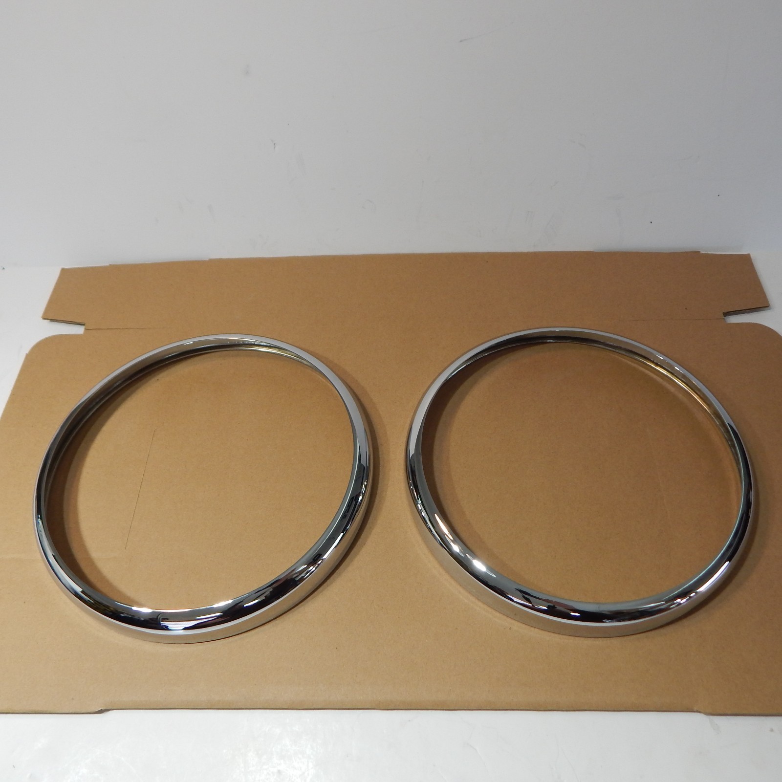 Brand New Chrome Light Headlight Headlamp Rim Trim Ring MGB 1963