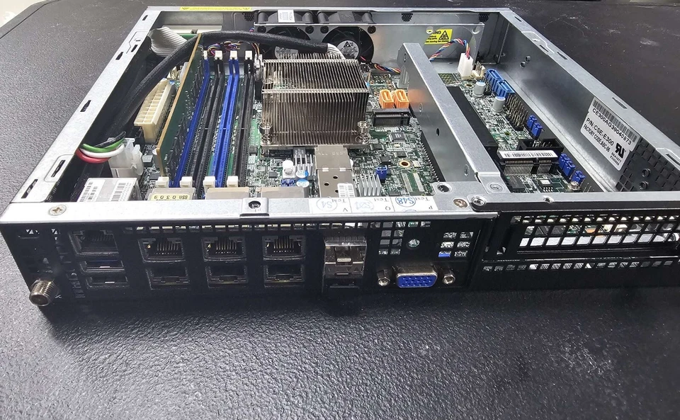 Supermicro E300-8D Xeon D-1518 2.GHz Mini Server - Image 4 of 4