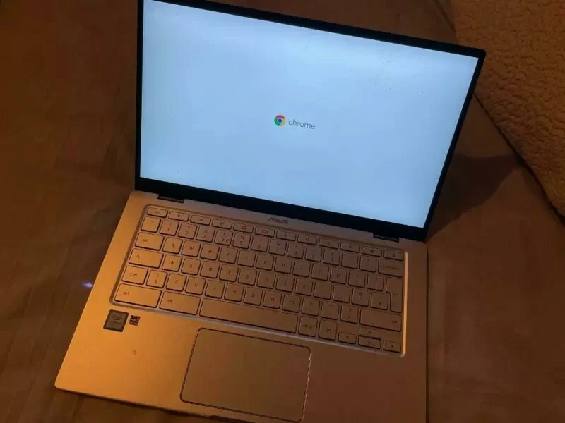 ASUS C434TA-AI0080 14in. 1.1 GHz 4GB 128GB Touchscreen Notebook - Silver - Image 2 of 4