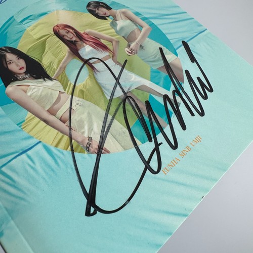 VIVIZ SUMMER VIBE FLYING POINT EUNHA HAND SIGNED AUTOGRAPHED ALBUM + PHOTOCARD - Picture 7 of 17