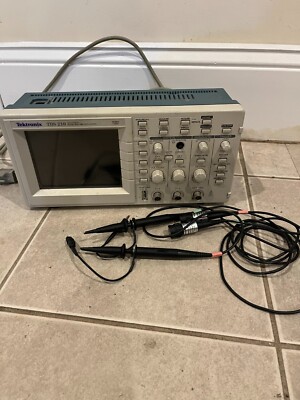 Tektronix TDS210 Digital Oscilloscope | eBay