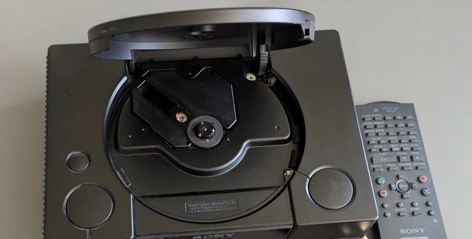 CD Player Playstation 1000 1002 mit Fernbedienung PS 1 und Stromkabel - Bild 2 von 4