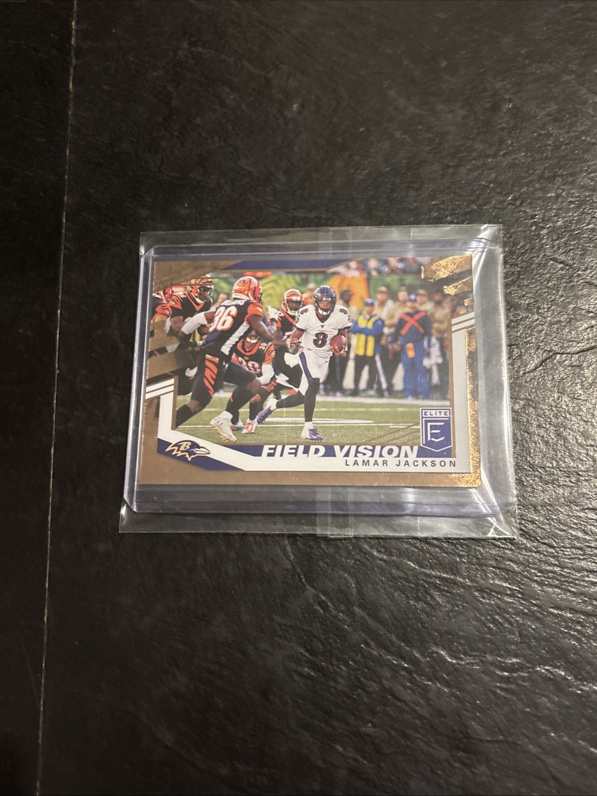 2020 Panini Donruss Elite Lamar Jackson Field Vision Gold 5/5 Bookend no. 2