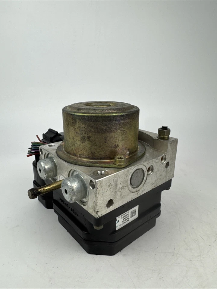 2005 Nissan 350z ABS антиблокировочный тормозной насос и модуль 47660CD103 - Изображение 3 из 4