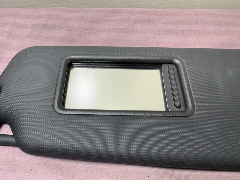 2015 - 2018 AUDI Q3 LEFT DRIVER SIDE SUNVISOR BLACK OEM - Image 3 of 4