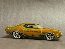 Hot Wheels New Super Treasure Hunt 70 Plymouth Aar Cuda Random Parts Un-spun