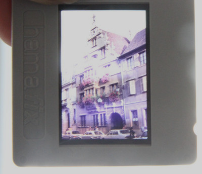 Foto Negativ Dia historisches haus Fiat VW Polo 1 pkw auto Car vintage AW