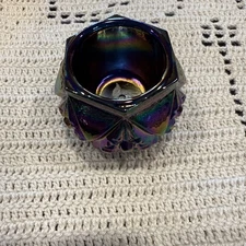 New Vintage E.E. Bowman Regal Knob 1 5:8” W Open Salt In Amethyst Carnival