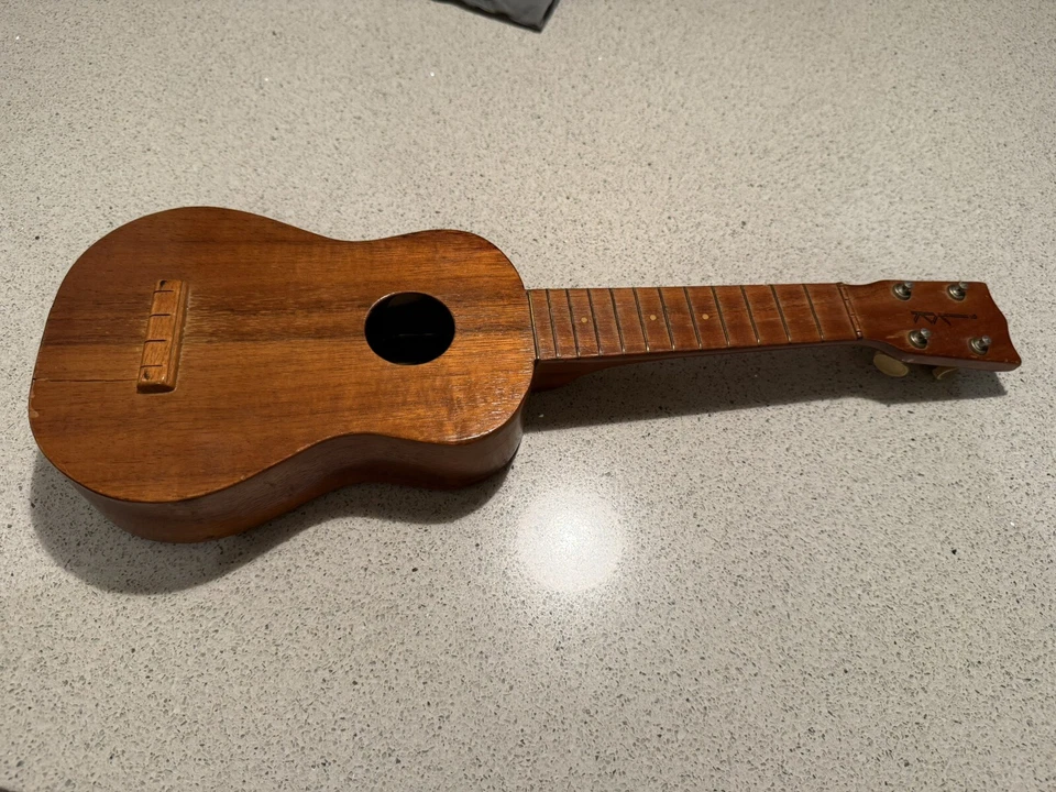 KAMAKA 1950s Soprano gold label Very Straight - Image 2 of 4