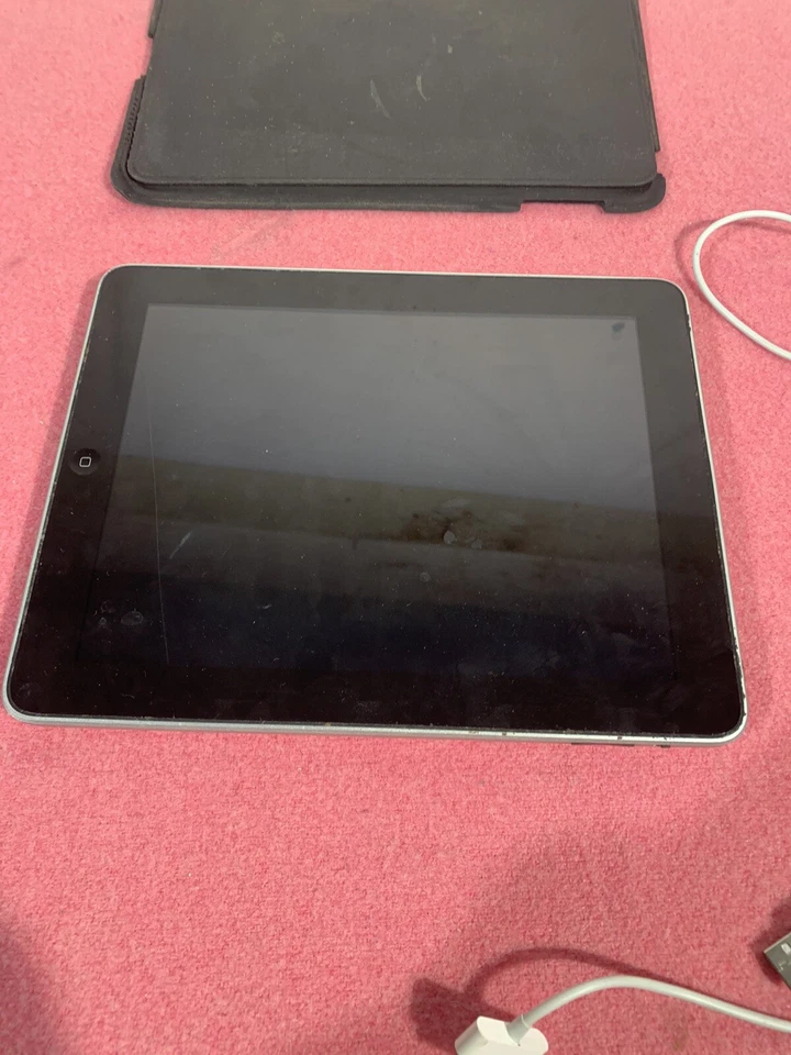 Apple iPad 1ª Generación 32 GB, Wi-Fi, 9.7 pulgadas A1219 ¡Funciona muy bien! Foto 2 de 4