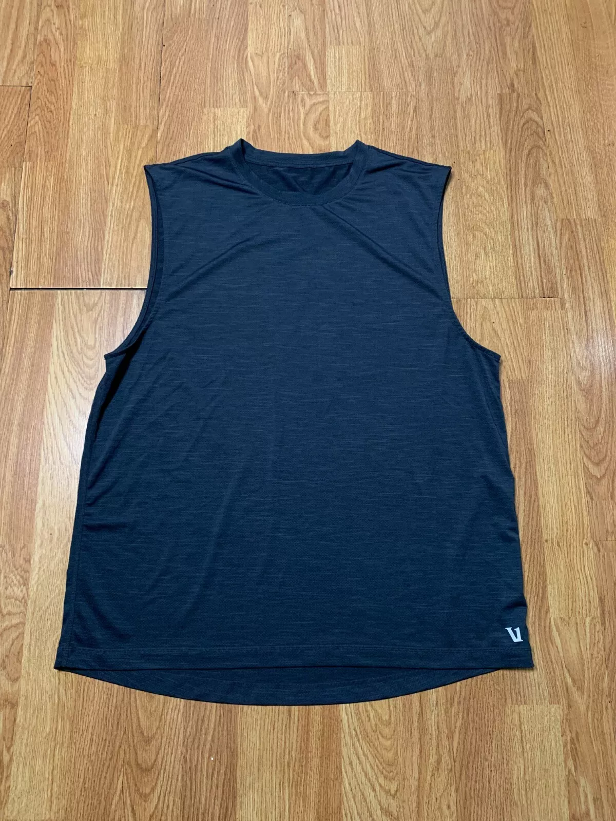 vuori zephyr muscle sleeveless activewear gym run shirt