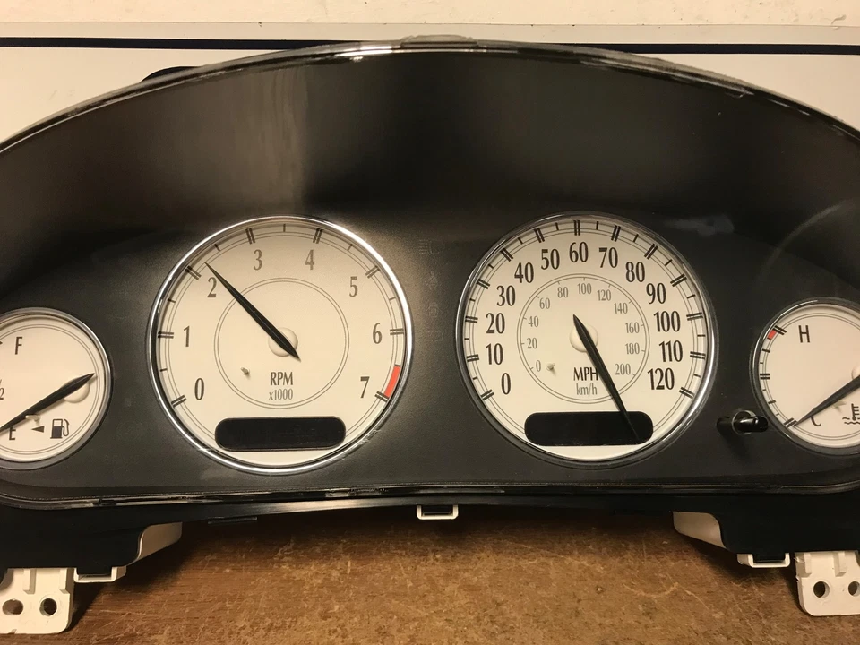 Cuadro de instrumentos Chrysler LHS 2000 *kilometraje desconocido #3 Foto 3 de 4