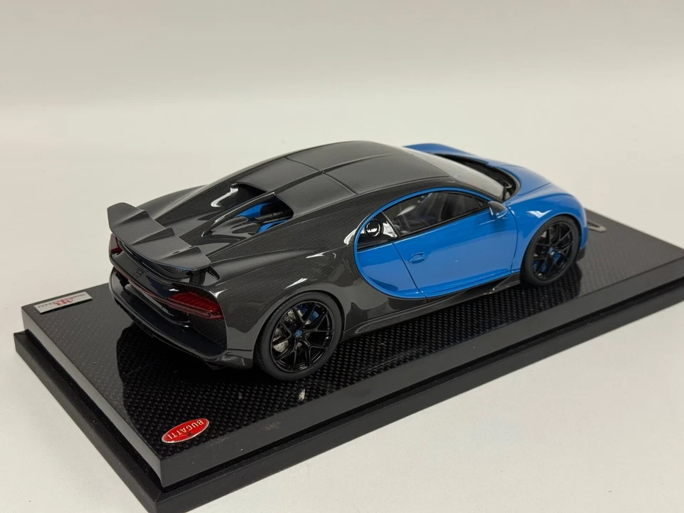 1/18 MR Collection Bugatti Chiron Sport Blue / Carbon on carbon base BUG07B - Image 3 of 4