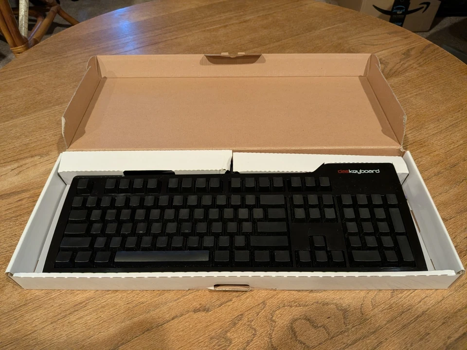 Das Keyboard Model S Ultimate Mechanical MX Blue Switch Blank Keys / Good Cnd - Image 4 of 4