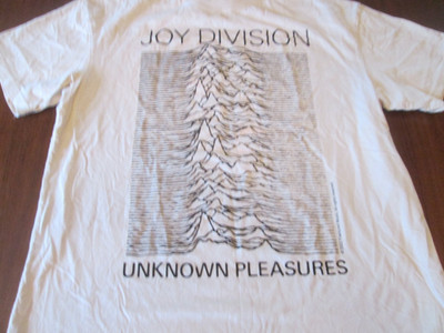 2022 H&M - Joy Division Unknown Pleasures T-Shirt Tan Cream Size Small