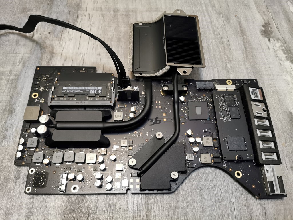 Apple iMac A1418 4K Mid 2017 LogicBoard Motherboard 820-01061