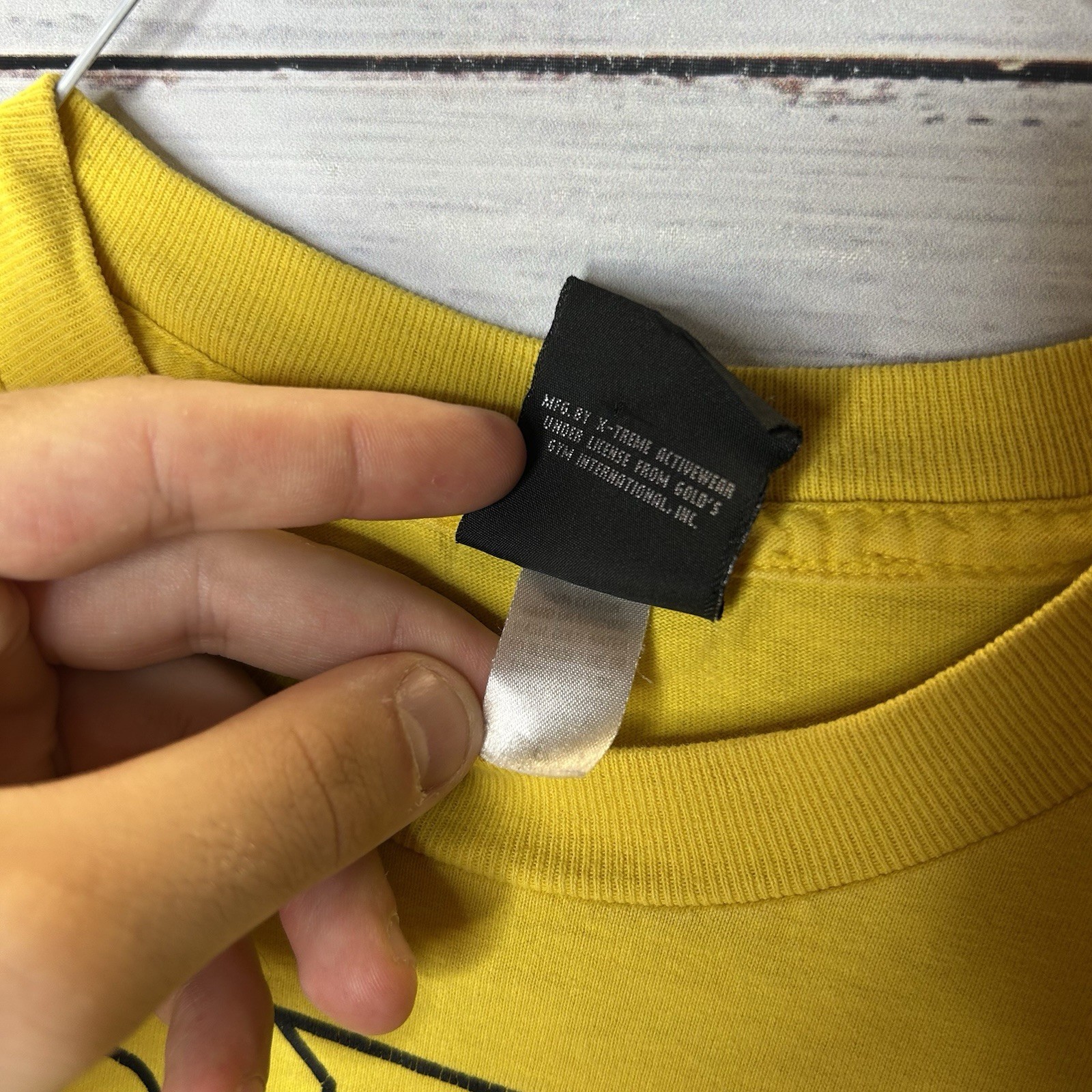 Vintage 90s Golds Gym Weightlifting Lifting Graphic T-Shirt Yellow Men’s Large