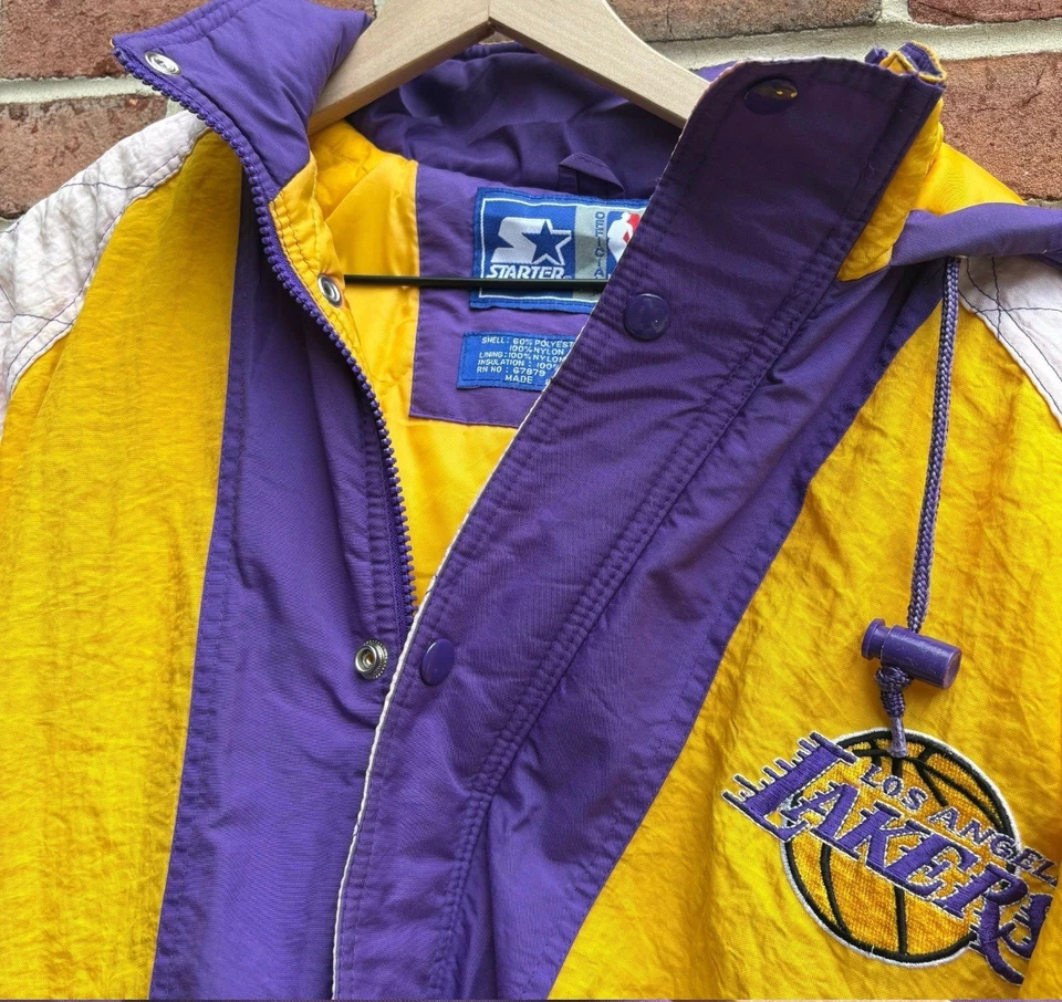 Chaqueta pulóver con capucha vintage de los 90 de Los Angeles Lakers Starter — pequeña Foto 2 de 3
