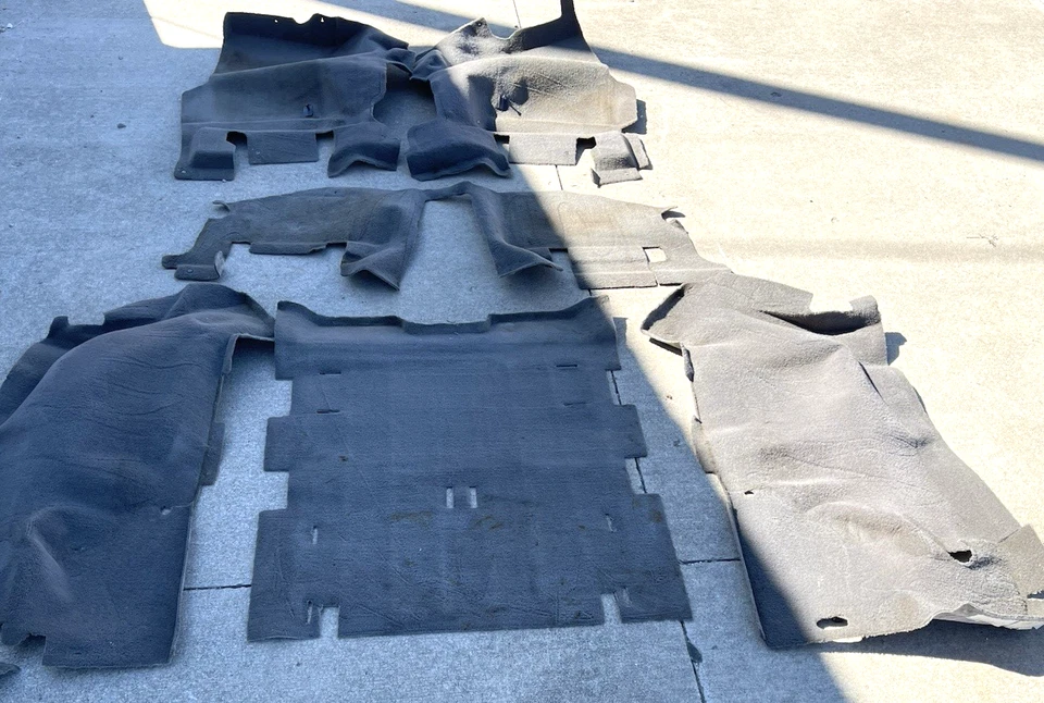 Juego completo de alfombras caqui claro delanteras segunda fila y traseras 6 piezas 03-06 Jeep TJ Wrangler Foto 2 de 4