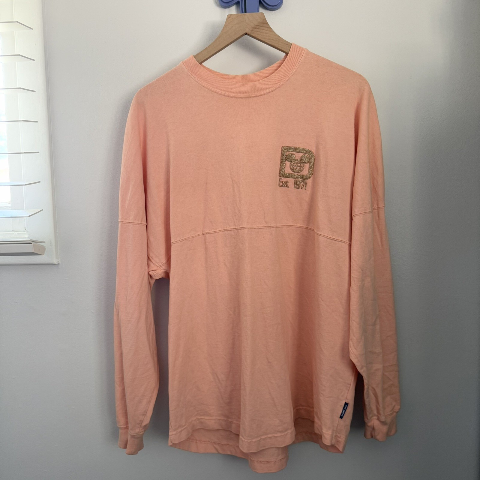 Walt Disney World Medium Peach Pink Gold Glitter Spirit Jersey Glitter Oversized