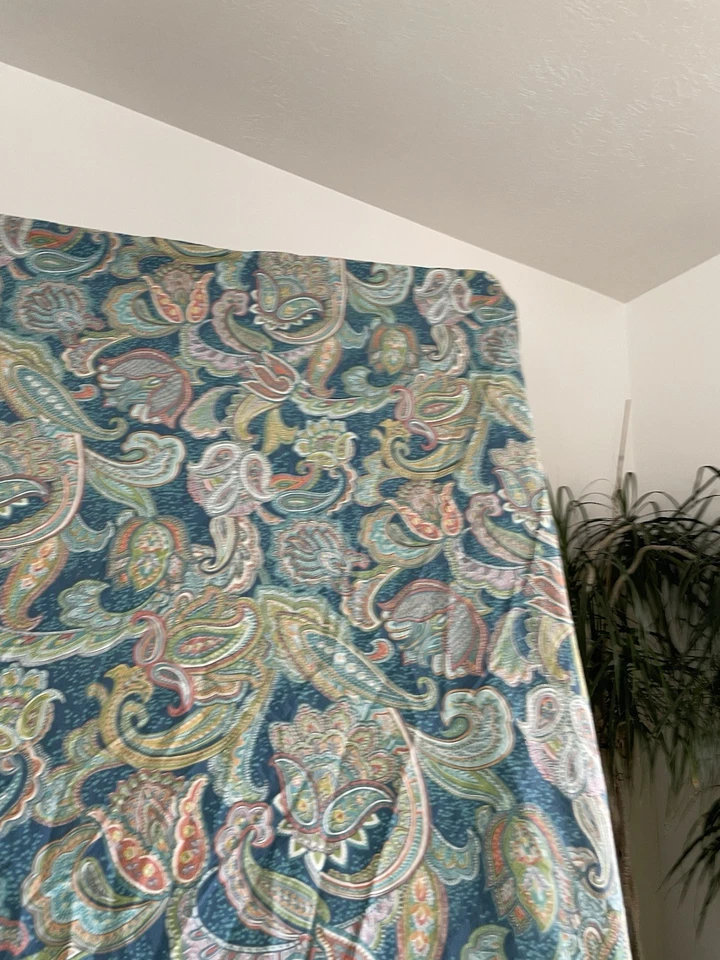 Pottery Barn Reversible Ana Ocean Blue Paisley King Size Duvet Cover/2 Euro Sham - Image 3 of 4